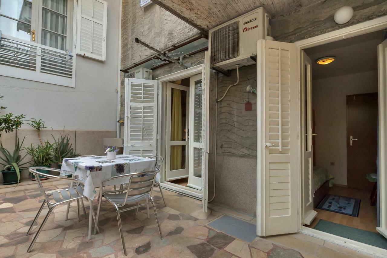 Apartments Marija Makarska Esterno foto