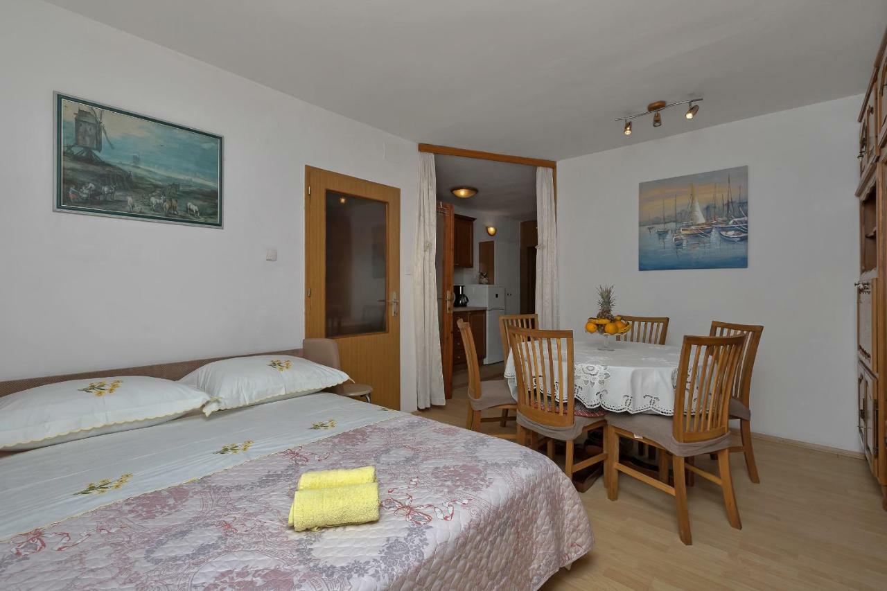 Apartments Marija Makarska Esterno foto