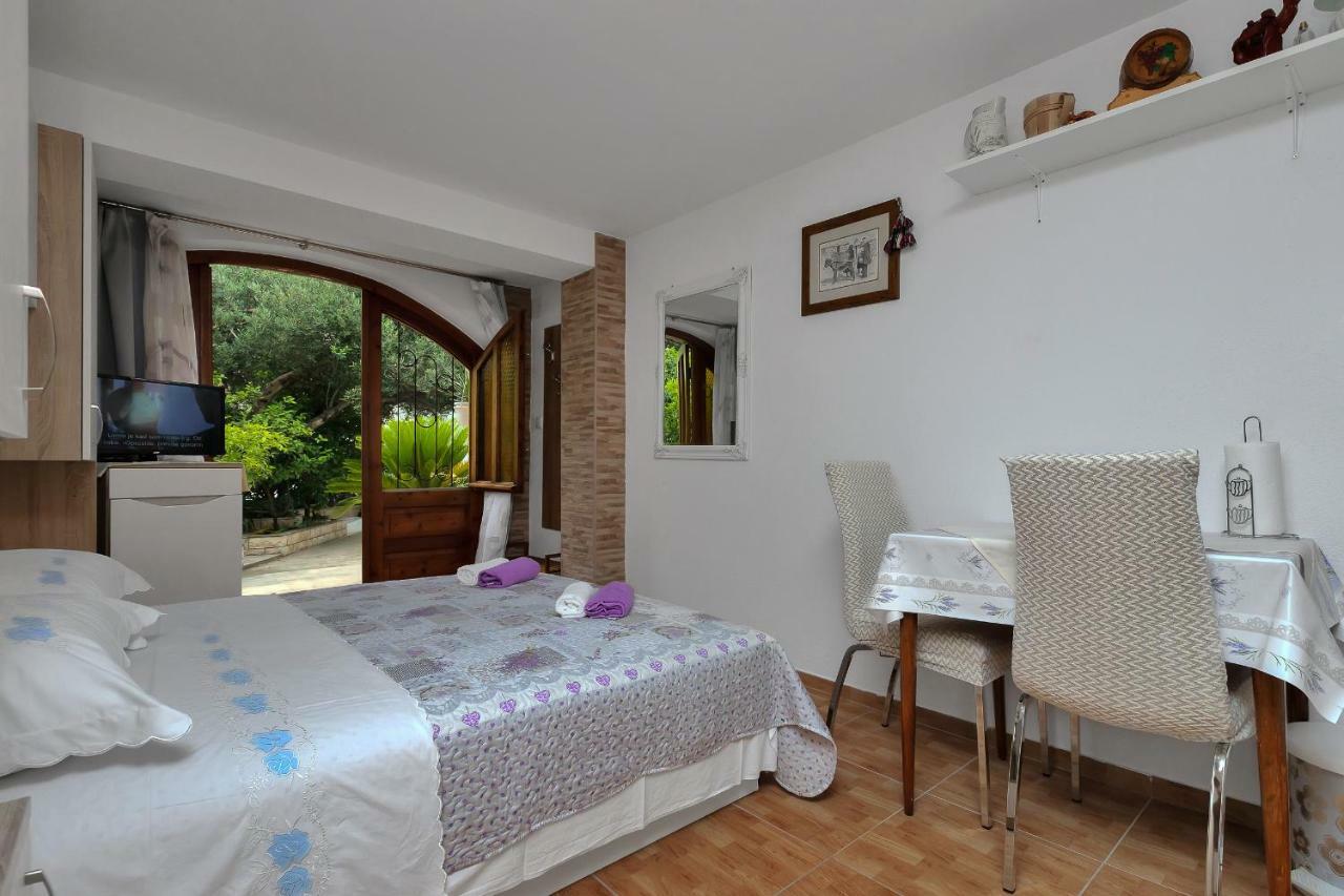 Apartments Marija Makarska Esterno foto